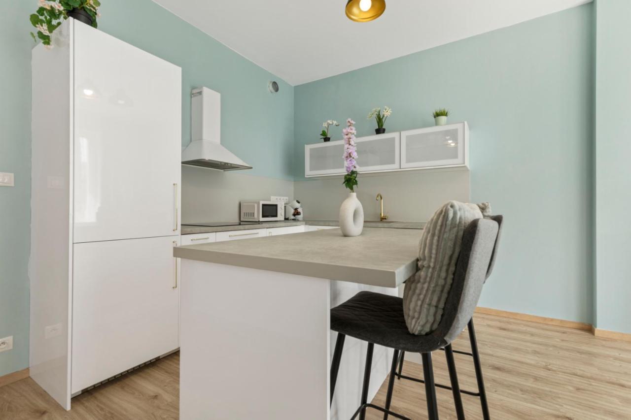 Apartmán Lam Mint - Ac - Balcony Bratislava Exteriér fotografie