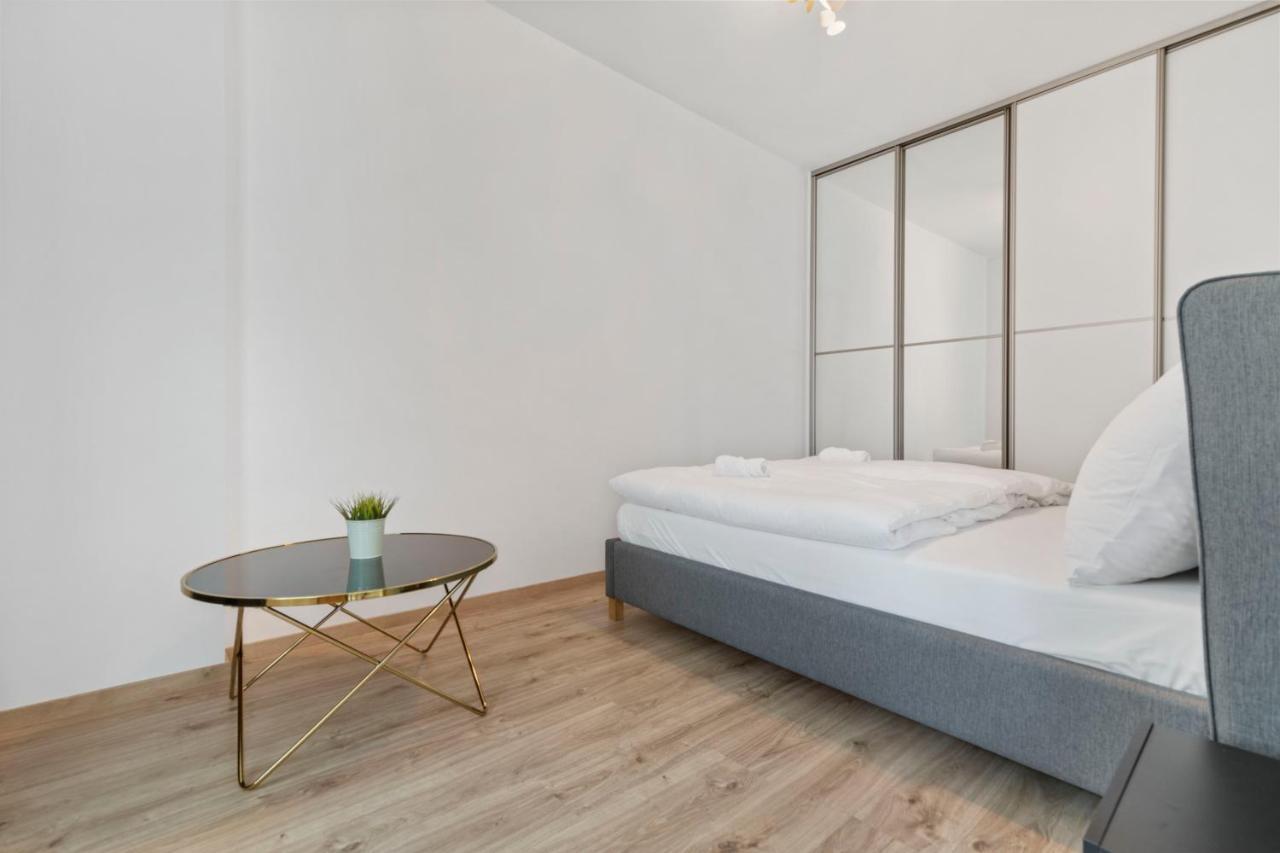 Apartmán Lam Mint - Ac - Balcony Bratislava Exteriér fotografie