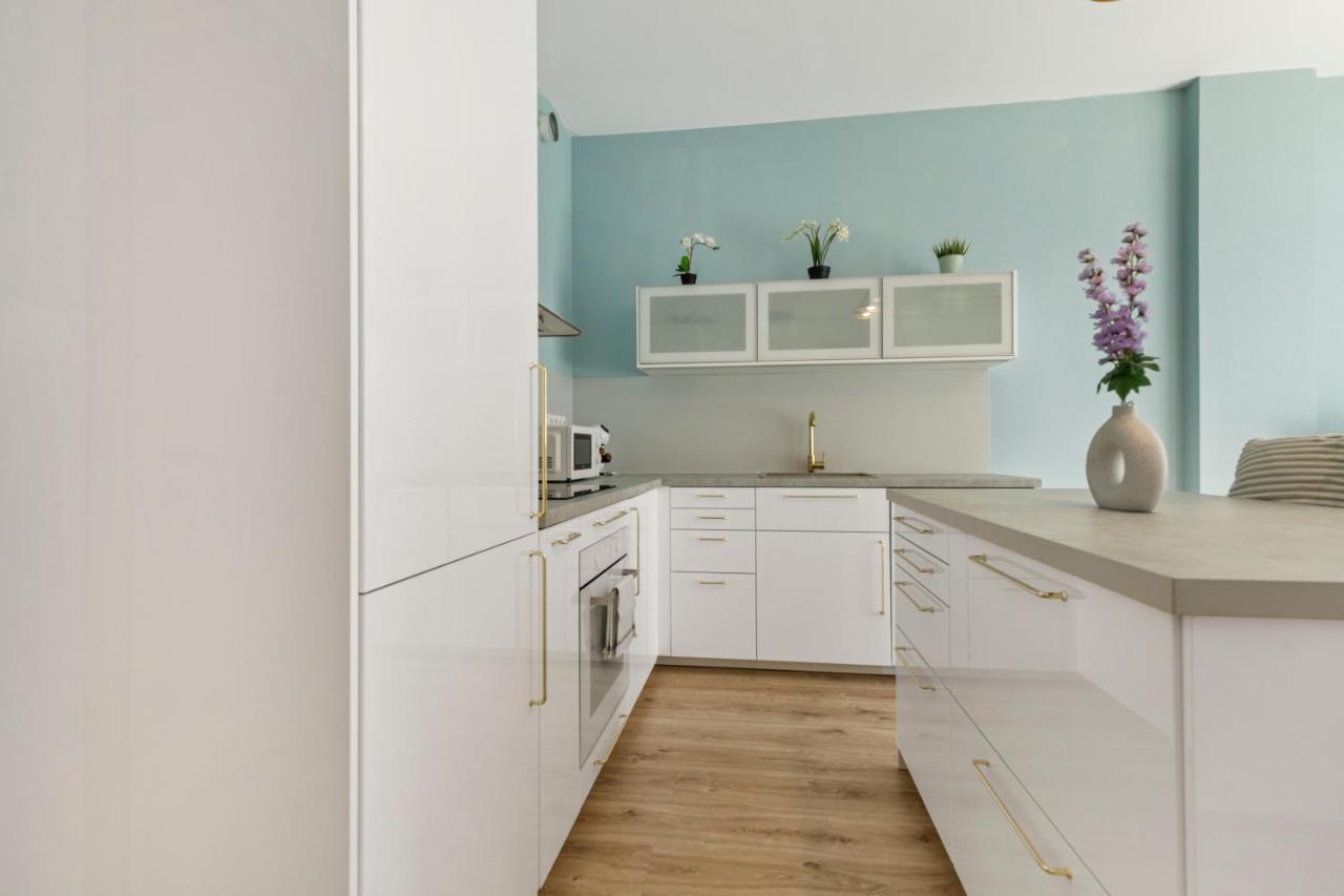 Apartmán Lam Mint - Ac - Balcony Bratislava Exteriér fotografie